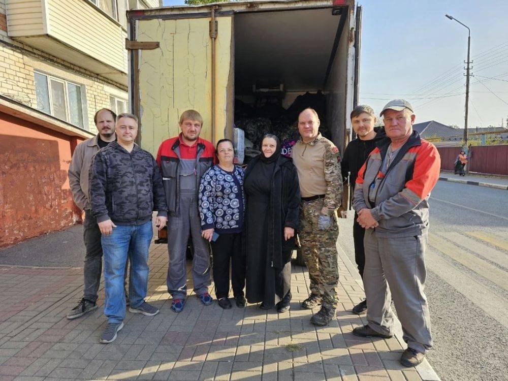 Губкинские партийцы помогают бойцам спецоперации