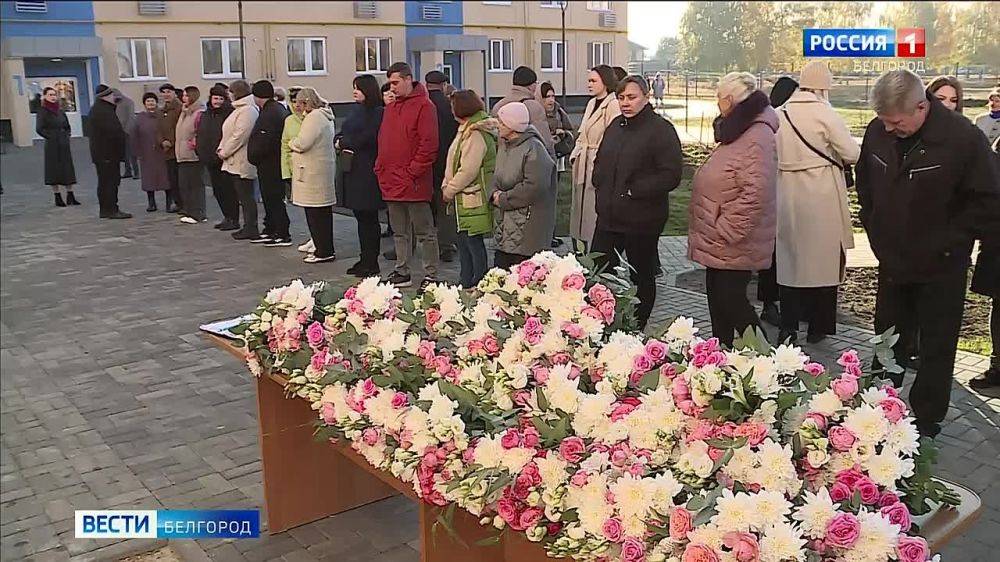 Долгожданное новоселье. В Старом Осколе ключи от нового жилья вручили детям-сиротам, семьям, в которых воспитываются дети-инвалиды, а также тем, чьи дома были признаны аварийными