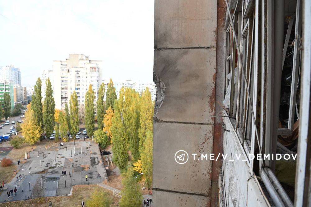 В Белгороде беспилотник ВСУ атаковал многоэтажный жилой дом