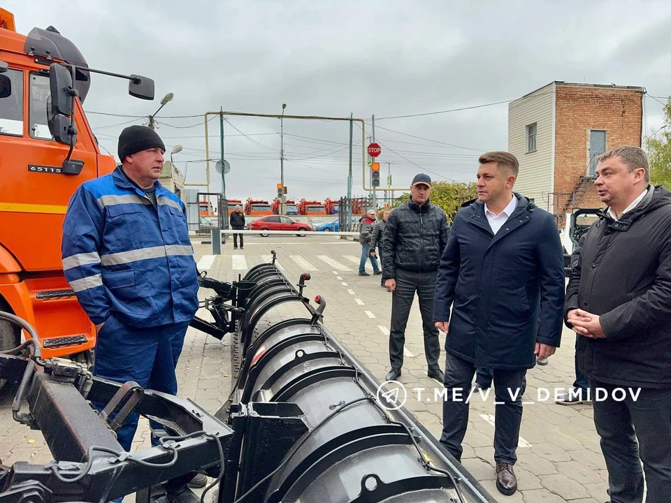 В Белгороде расчищать и обрабатывать улично-дорожную сеть будут 126 единиц спецтехники0