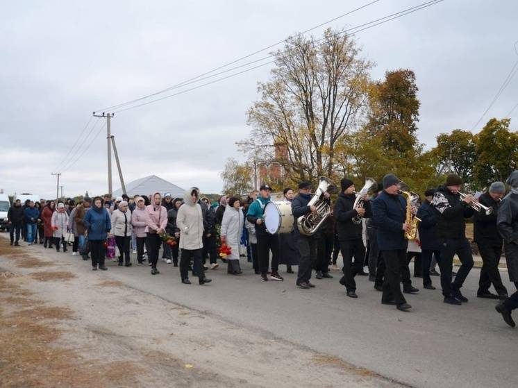 В Краснояружском районе в последний путь проводили погибшего на СВО бойца