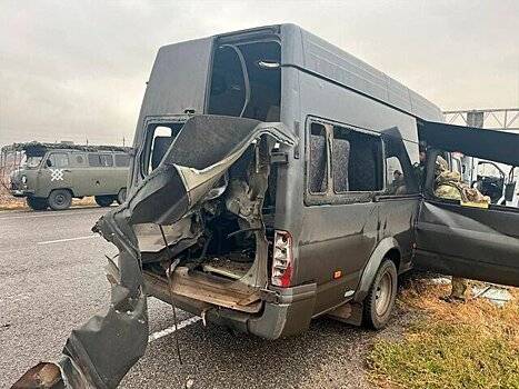 Восемь мирных жителей пострадали при атаке БПЛА на автобус в Белгородской области