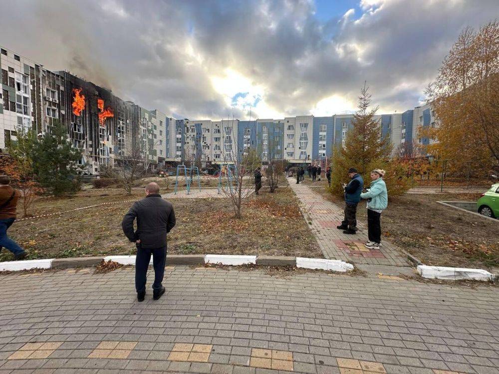 Очевидица рассказала о моменте попадания дрона в дом в Белгороде