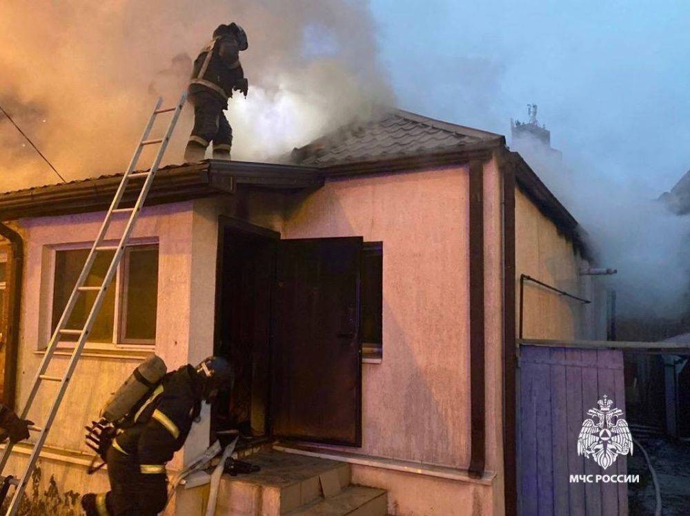 Сегодня в 07:25 на улице Чапаева произошёл пожар в жилом доме