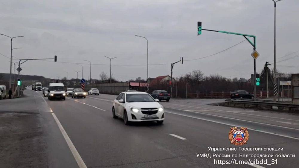 В Старооскольском городском округе и Корочанском районе установили новые светофорные объекты