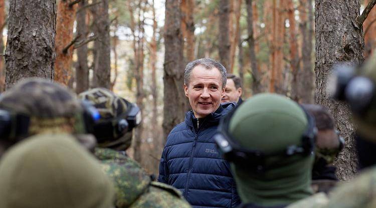 Вячеслав Гладков назвал победителей областной военно-спортивной игры «Зарница 2.0»