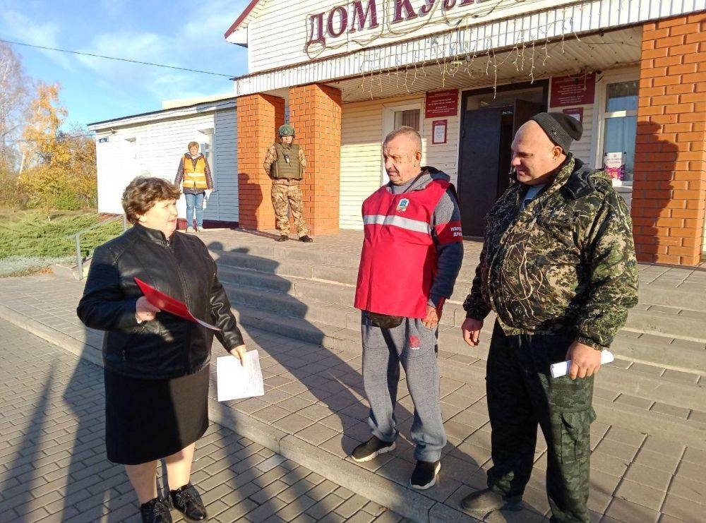 В селе Большие Липяги прошли командно-штабные учения по теме «Проведение эвакуационных мероприятий из зоны опасностей в безопасные районы»