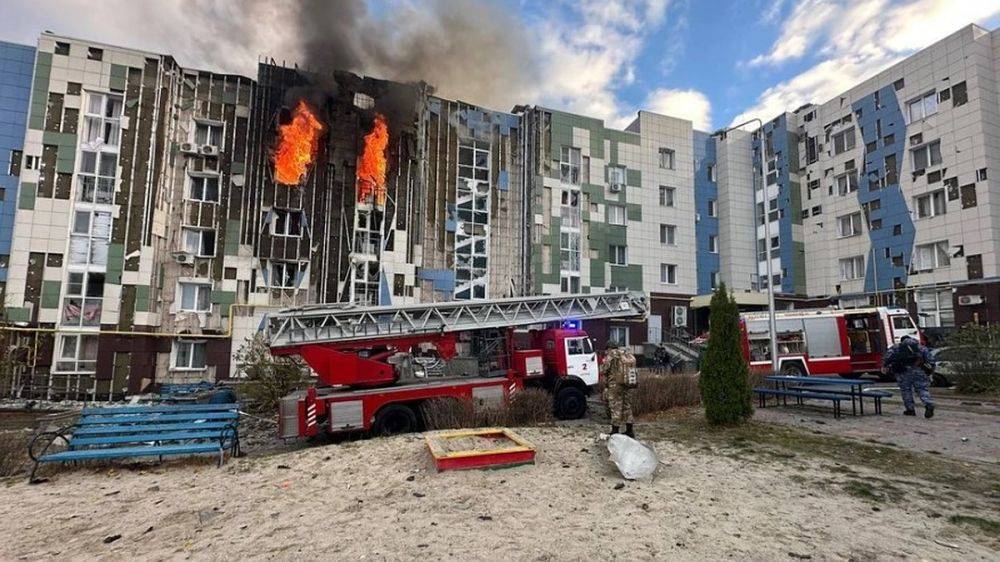 ТАСС: Два ребёнка находились в квартире многоэтажки в Белгороде, куда попал БПЛА