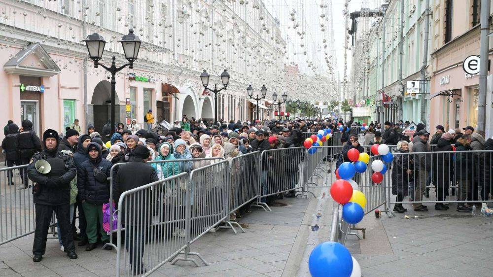 Молдаване из России едут в Минск и летят в Баку на выборы президента