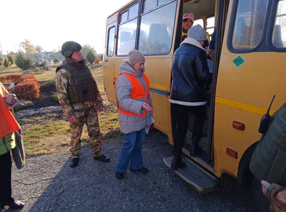 В селе Большие Липяги прошли командно-штабные учения по теме «Проведение эвакуационных мероприятий из зоны опасностей в безопасные районы»