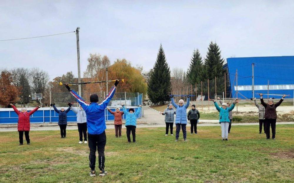 С наступлением осенне-зимнего периода «Комплексный центр социального обслуживания населения Борисовского района» дал старт марафону здоровья «Радость жизни»