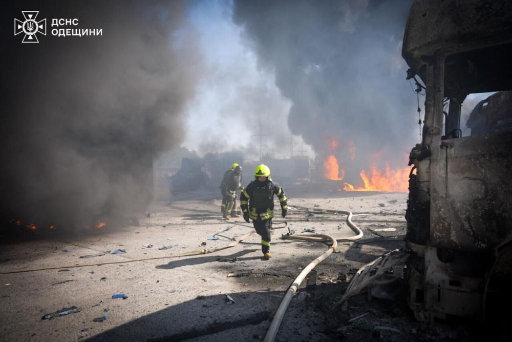 Удары нанесли по двум портам в Одесской области