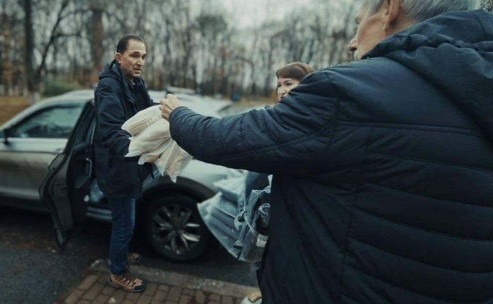 А. Хапочкин передал помощь, собранную в Сахалинской области, жителям приграничных регионов, находящимся в пунктах временного размещения