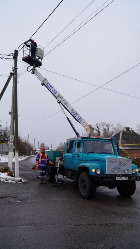 Просматривая отчёты по выполнению поступивших вопросов во время проведения встреч с жителями нашего муниципалитета, глава администрации Борисовского района Владимир Переверзев решил дать один общий отчёт по вопросам уличного освещения