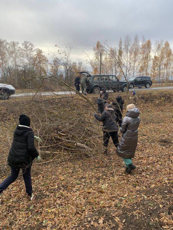 Субботний день начался с непогоды и грозил отменой запланированного массового субботника