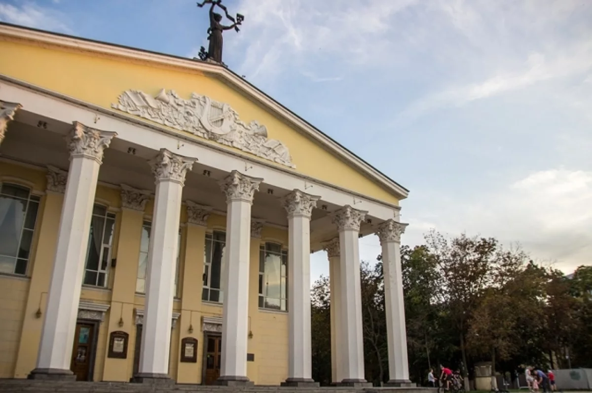 В Белгороде спектакль прервали из-за воздушной тревоги0