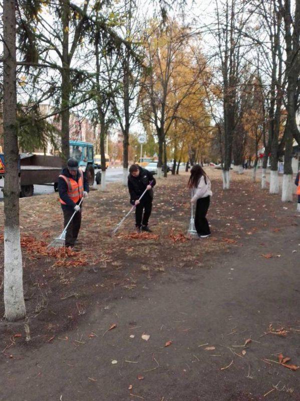 МБУ «Благоустройство Яковлевского муниципального округа» продолжает осуществлять работы на территории округа по благоустройству и уборке общественных пространств