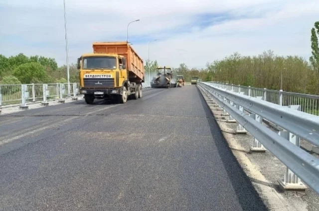 Гладков поздравил белгородского полицейского с победой в конкурсе1