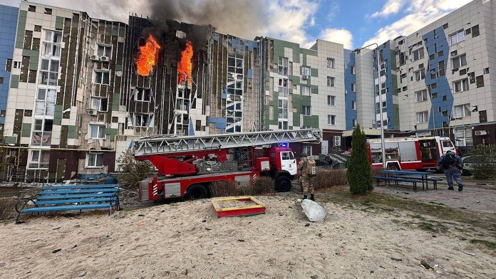 Кадры с последствиями удара дрона ВСУ по высотке в Белгороде показал Гладков