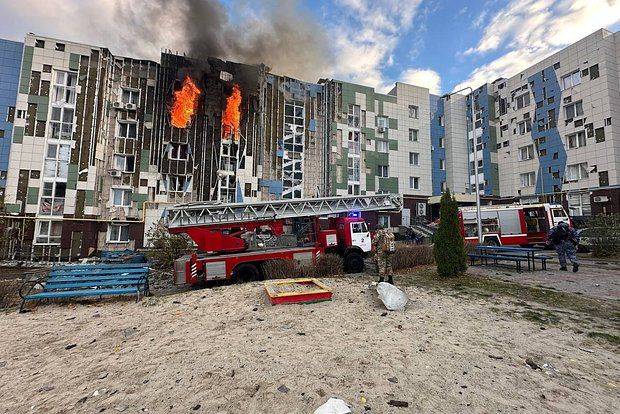 Власти показали фото многоэтажного дома в Белгороде, разрушенного беспилотником