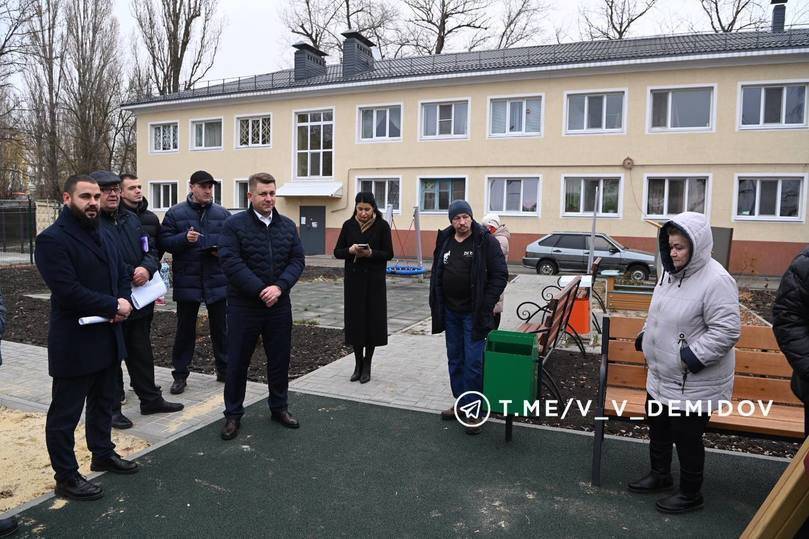 В Белгороде у бывшего общежития на Коммунальной отремонтировали двор9