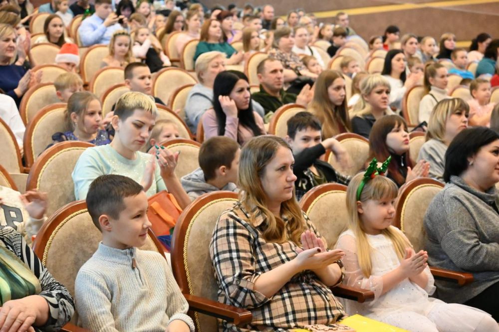 В Центре культурного развития прошло замечательное новогоднее мероприятие для семей военнослужащих, участников специальной военной операции