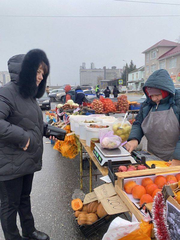 Татьяна Круглякова: Посетила сегодня нашу сельскохозяйственную ярмарку, и как всегда, ассортимент товаров порадовал!