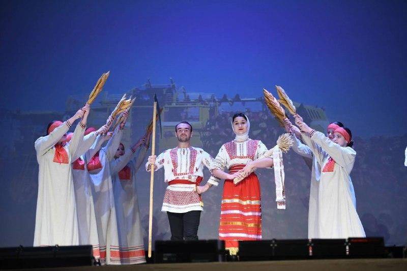 В Вейделевском Центре культурного развития состоялось праздничное мероприятие, посвящённое Дню работников сельского хозяйства и перерабатывающей промышленности «Честь и слава крестьянскому труду!»