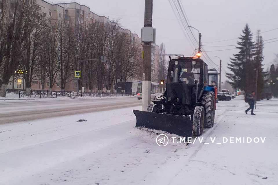 Валентин Демидов: В Белгороде продолжается уборка города от снега