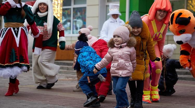 В Белгороде стартовал фестиваль добрых дел «Новогодние чудеса»