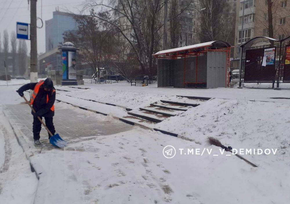 Валентин Демидов: В Белгороде продолжается уборка города от снега