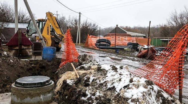 Вячеслав Гладков сообщил, что в грайворонском селе Ломном заменили сети водоснабжения