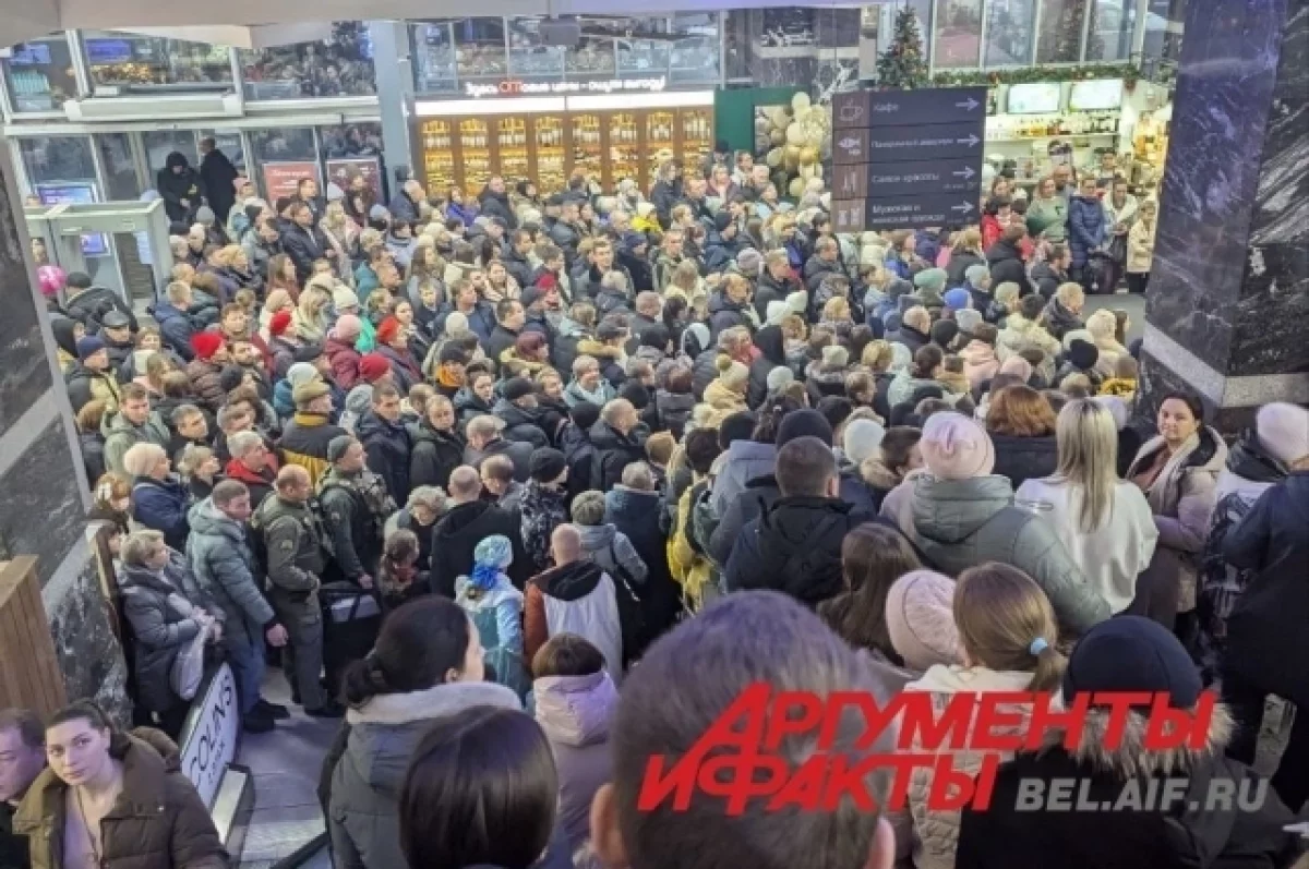 Гладков пожаловался на большое количество людей в белгородском ТЦ0