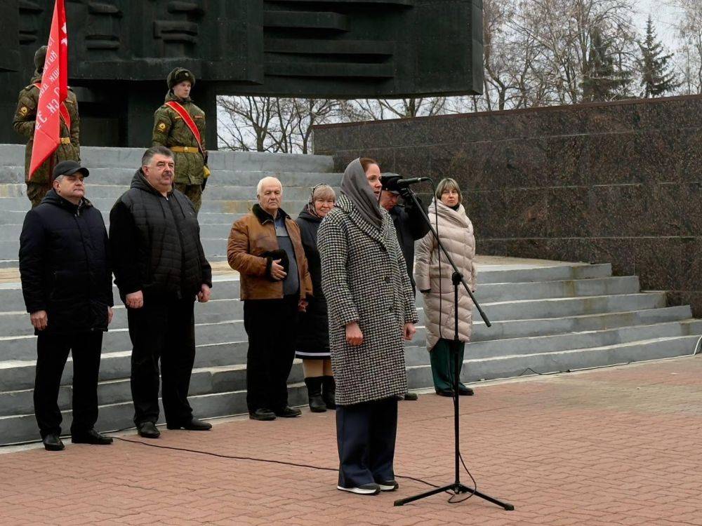 Сегодня, 3 декабря - День неизвестного солдата, который был учрежден для увековечения памяти, воинской доблести и бессмертного великого подвига наших воинов, погибших в боевых действиях на территории страны или за ее...