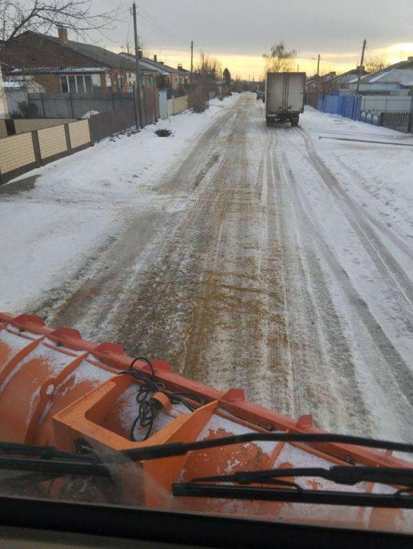 МБУ «Благоустройство Яковлевского муниципального округа» продолжает уборку территорий