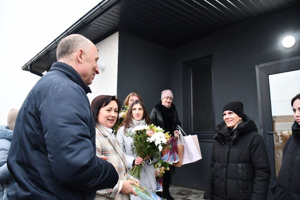 Светлана Халеева: Юные алексеевцы и многодетная семья получили ключи от нового благоустроенного жилья