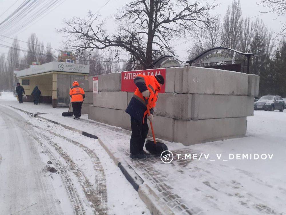 Валентин Демидов: В Белгороде продолжается уборка города от снега