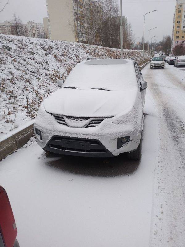 Просим владельцев убрать с улиц брошенные автомобили