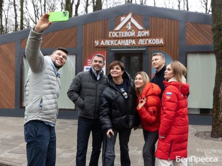 Чемпион и призеры Олимпийских игр осмотрели три белгородских спортобъекта