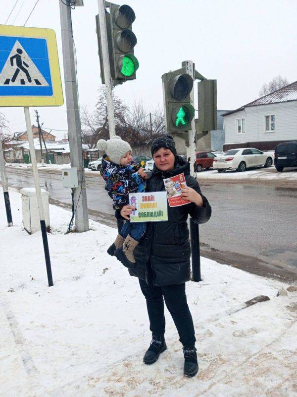 Доброе утро, друзья. Сегодня хотим поделиться с Вами уникальными фото с муниципального конкурса «Папа, мама и Я - соблюдающая ПДД семья» Мы искренне присоединяемся к призывам и советам наших маленьких участников дорожного...