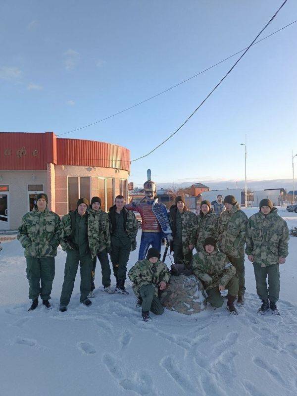 С 11 по 18 декабря воспитанники военно-патриотического клуба Борисовского агромеханического техникума и курсанты центра «Воин» 8-9 классов школ сёл Крюково и Хотмыжск, приняли участие в региональном этапе Всероссийской...