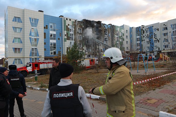 «Год назад жизнь разделилась на до и после». Гладков почтил память жертв обстрела Белгорода в годовщину трагедии2