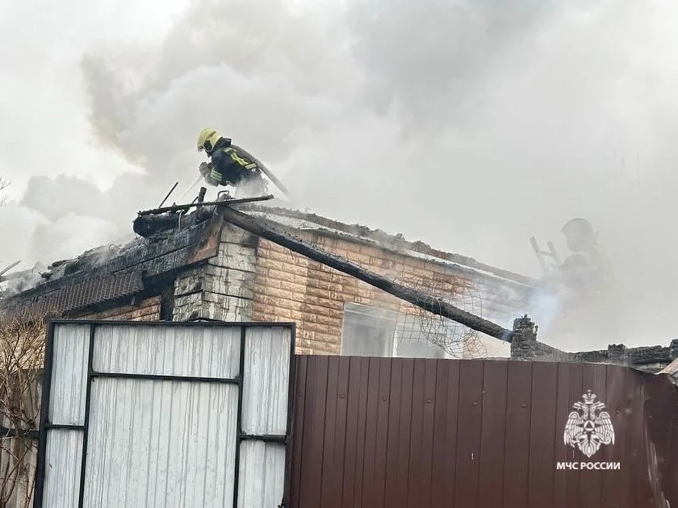 В Белгородской области сгорела крыша частного дома0