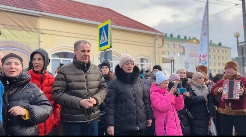 Сегодня чернянцы достойно представили наш район на традиционном фестивале вареников, который прошел в Старом Осколе!