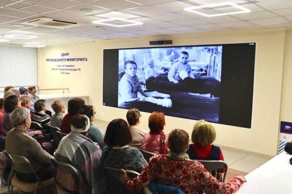 В Штабе общественной поддержки прошла патриотическая акция «Блокадный хлеб»