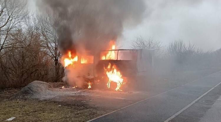 В Белгородском районе в результате атаки украинского дрона сгорел автомобиль