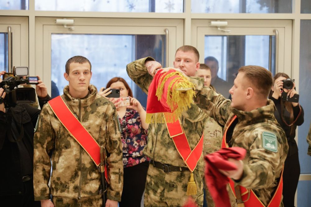 Вячеслав Гладков: Добровольческое формирование «БАРС-Белгород» обрело своё знамя