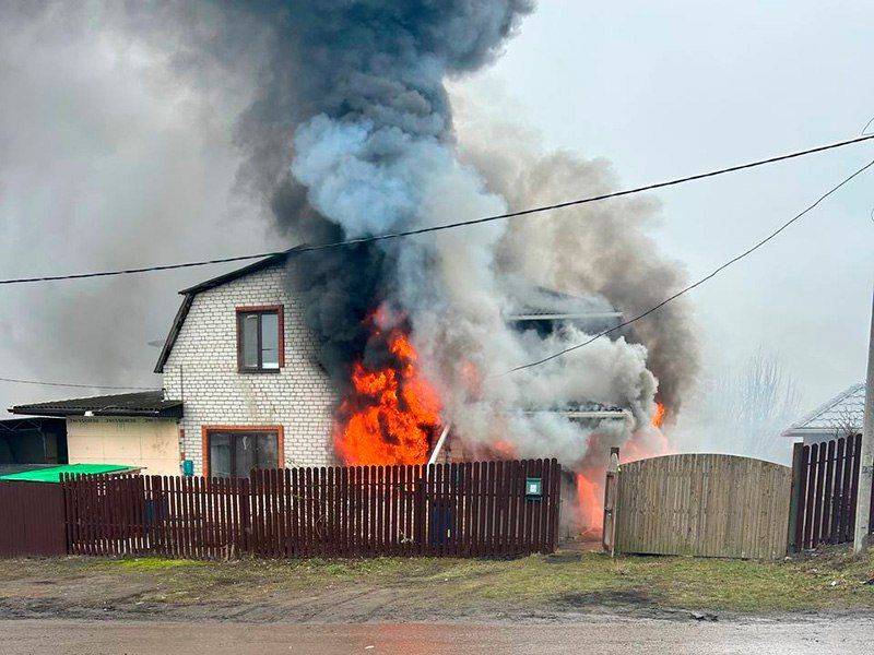 Ирина Волк: В Белгородской области участковый уполномоченный полиции оказал помощь жильцам дома, атакованного ВСУ