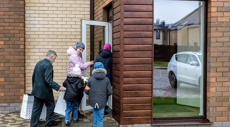 В 2025 году для многодетных белгородских семей по региональной программе построят 40 домов