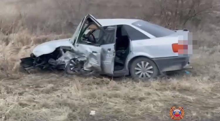 В Алексеевском округе столкнулись две иномарки – один водитель погиб